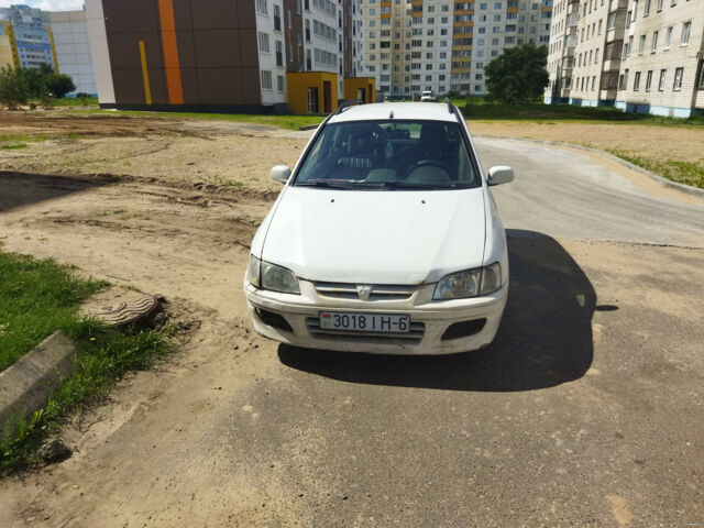 Mitsubishi Space Star 2001 года