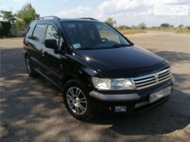 Mitsubishi Space Wagon 1999 року