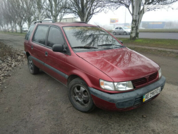 Mitsubishi Space Wagon 1996 року