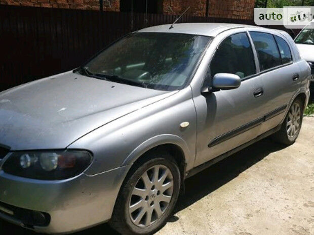 Ниссан Альмера 2004 року Nissan Almera 2004 року