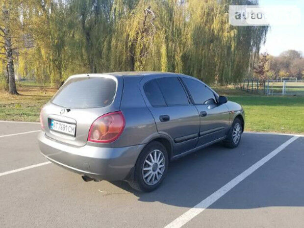 Nissan Almera 2003 року