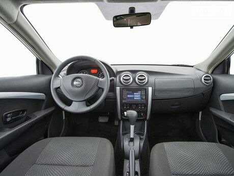 Nissan Almera 2005 года