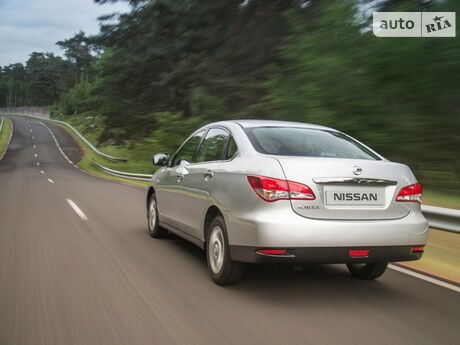 Nissan Almera 2002 года