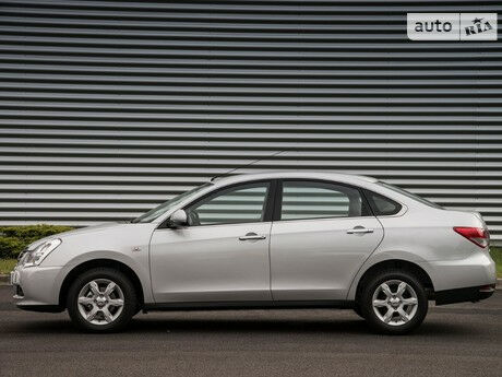Ниссан Альмера 2006 року Nissan Almera 2006 року