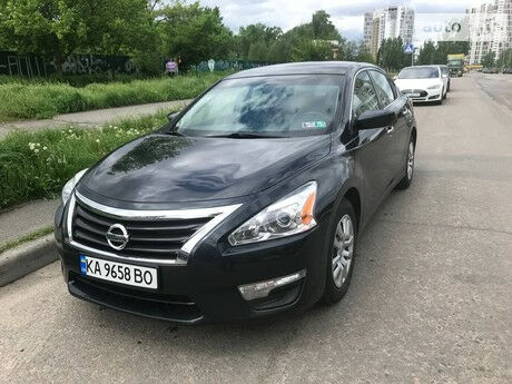 Nissan Altima 2012 року