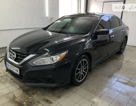 Nissan Altima 2016 року