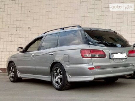 Ниссан Авенир 1998 года Nissan Avenir 1998 года