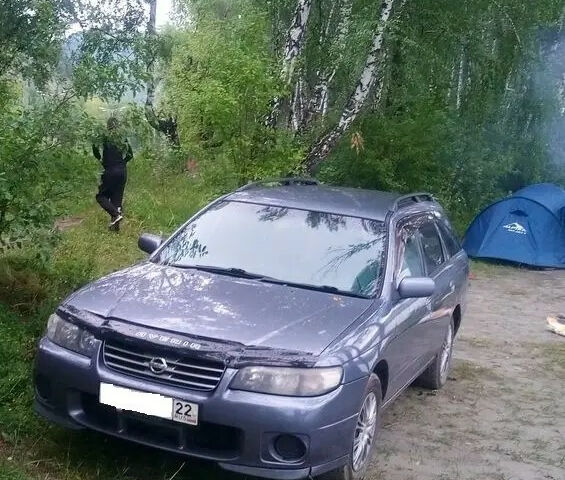 Nissan Avenir 2003 года