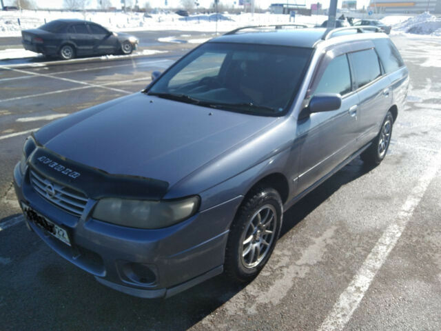 Nissan Avenir 2003 года