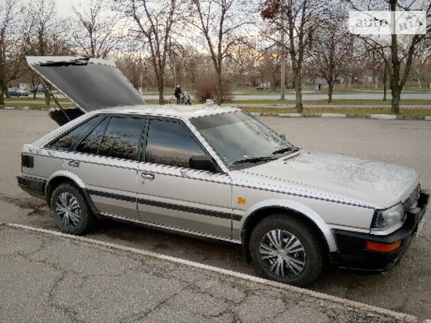 Nissan Bluebird 1987 года