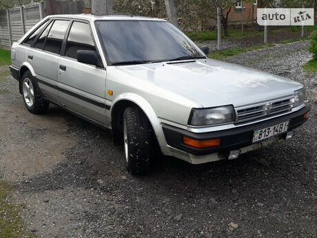 Nissan Bluebird 1986 года