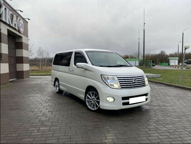 Nissan Elgrand 2005 року