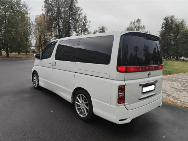 Nissan Elgrand 2005 року