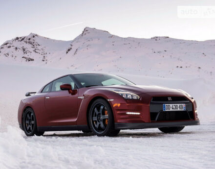 Nissan GT-R 2013 року