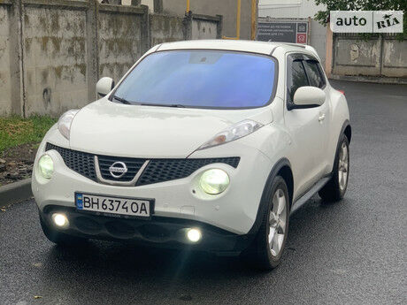 Nissan Juke 2012 года