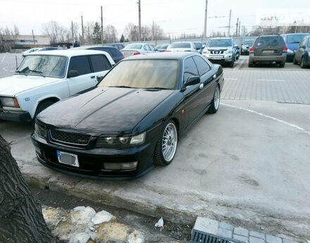 Фото на відгук з оцінкою 5   про авто Nissan Laurel 2001 року випуску від автора “Голомидов Никита” з текстом: NISSAN LAUREL Medalist (FOUR) 2.5 (6-рядная) 35кузов ! Любителям комфорта, мощи, проходимости в г...