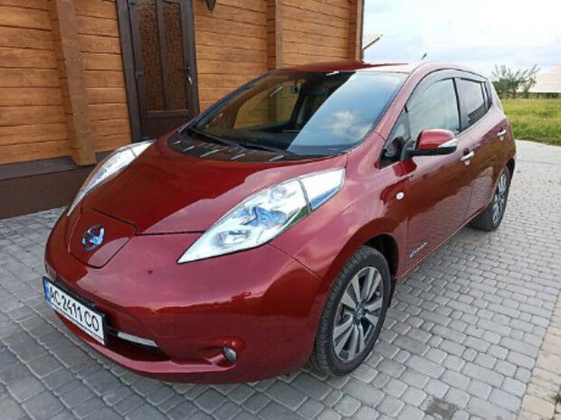 Nissan Leaf 2013 года