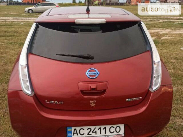 Nissan Leaf 2013 года