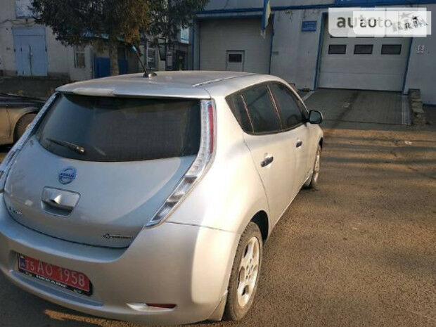 Nissan Leaf 2014 года