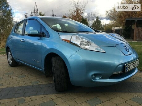 Nissan Leaf 2014 року