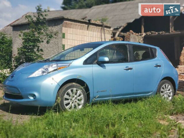 Nissan Leaf 2014 року