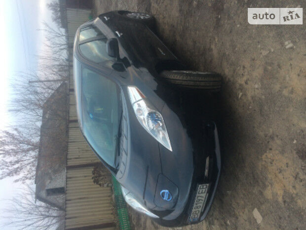 Nissan Leaf 2013 року