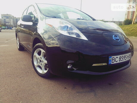 Nissan Leaf 2013 года