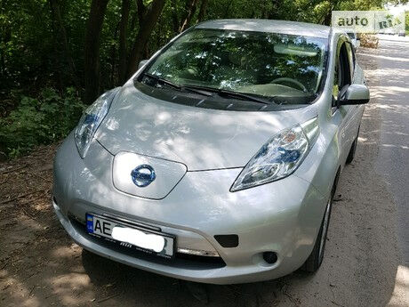 Nissan Leaf 2012 року