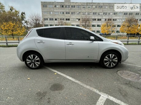 Nissan Leaf 2014 года