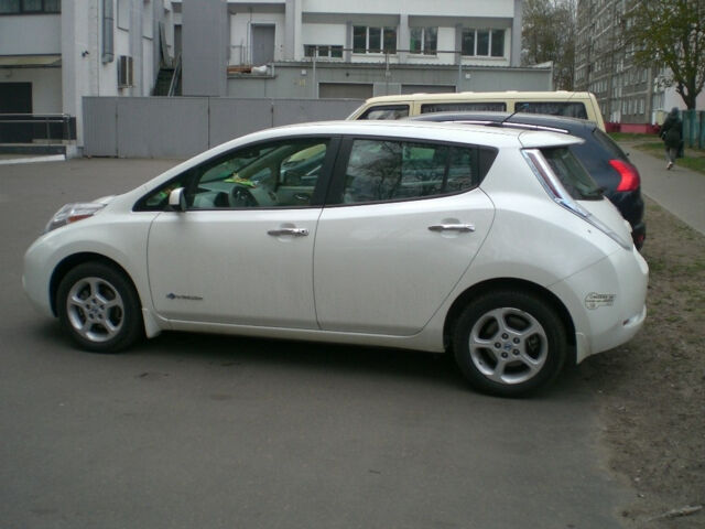 Nissan Leaf 2013 года