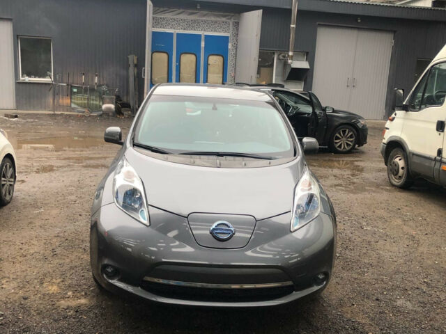 Nissan Leaf 2014 года