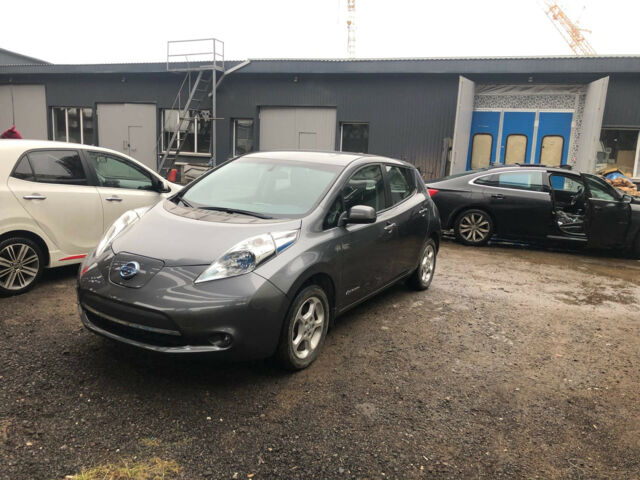 Nissan Leaf 2014 года