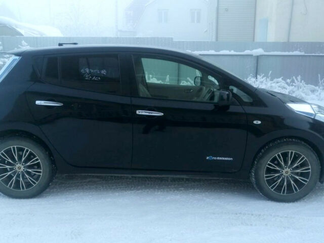 Nissan Leaf 2012 року