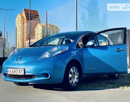 Nissan Leaf 2013 року