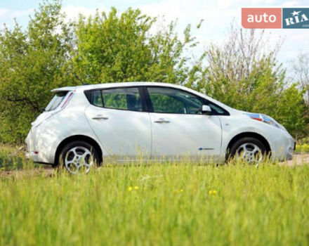 Nissan Leaf 2011 года - Фото 2 авто