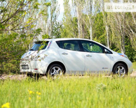 Nissan Leaf 2011 года - Фото 4 авто