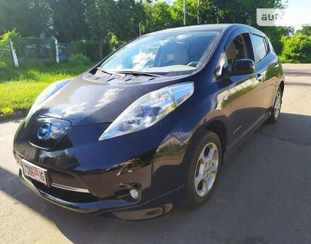 Nissan Leaf 2012 года