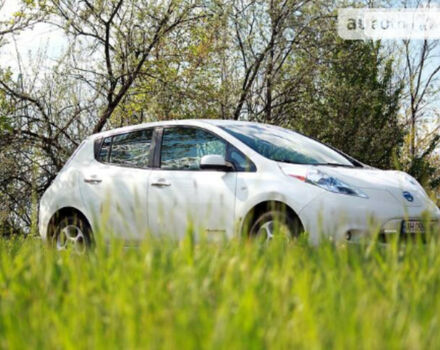 Nissan Leaf 2011 года