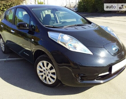 Nissan Leaf 2015 года