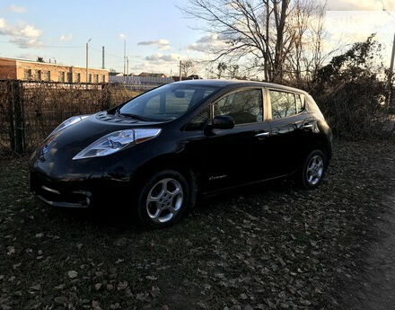 Nissan Leaf 2013 года