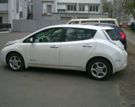 Nissan Leaf 2013 года - Фото 2 авто