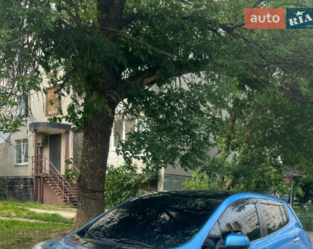 Nissan Leaf 2011 года
