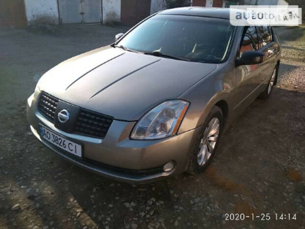 Nissan Maxima 2003 года