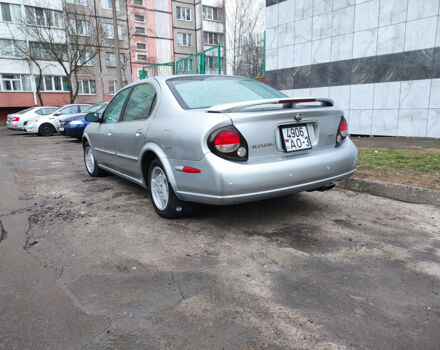 Nissan Maxima 2000 року