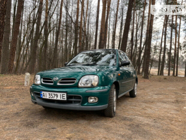 Nissan Micra 2000 года