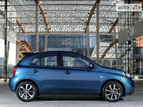 Ниссан Микра 2004 года Nissan Micra 2004 года