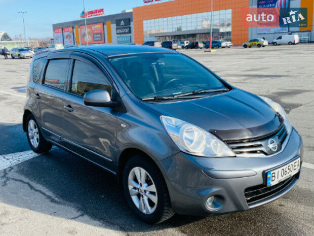 Nissan Note 2012 года