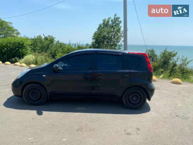 Nissan Note 2007 года