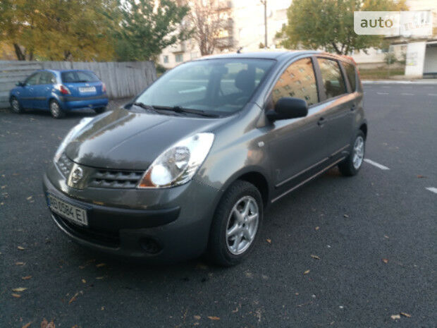 Ниссан Ноут 2006 года Nissan Note 2006 года