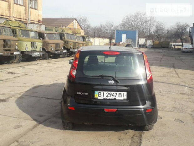 Nissan Note 2010 года